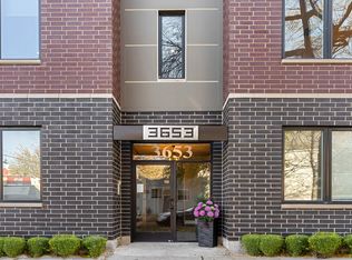3653 W Barry Ave #1W, Chicago, IL 60618