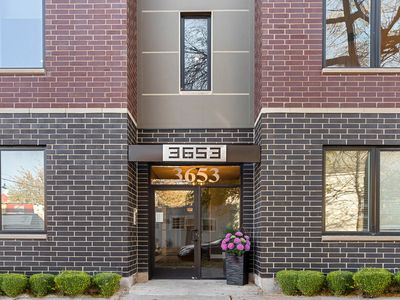 3653 W Barry Ave #4E, Chicago, IL, 60618