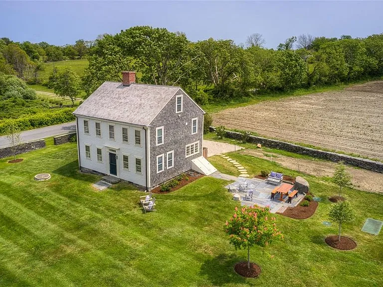 148 Fogland Rd — Photo 1