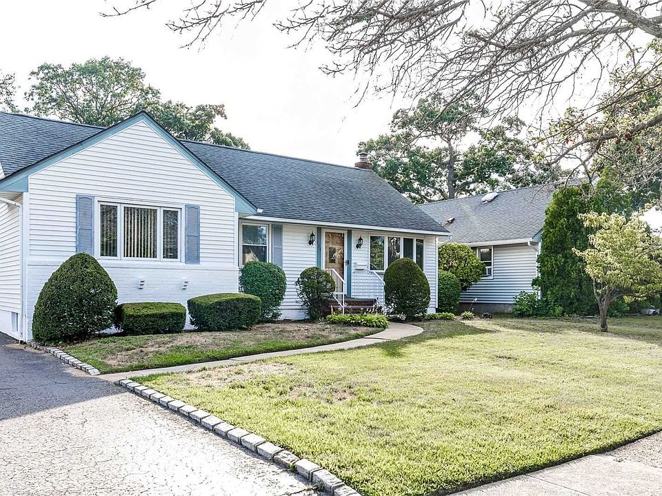 1st image of 834 Woodside Dr