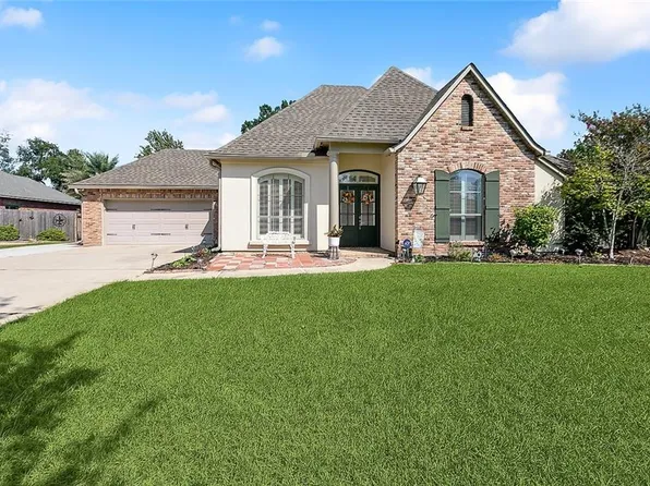 660 Place Saint Etienne, Covington, LA 70433