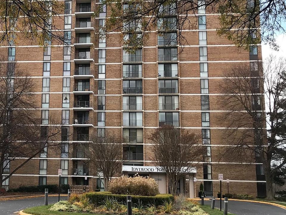 1st image of 2300 Pimmit Dr APT 906