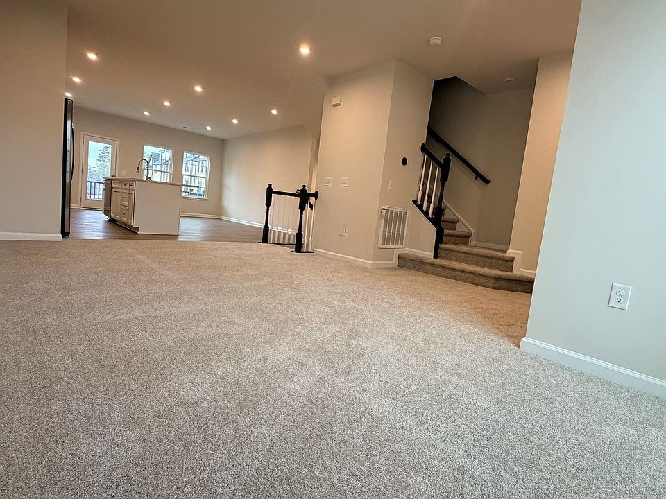 1st image of 2050 Fortuna St