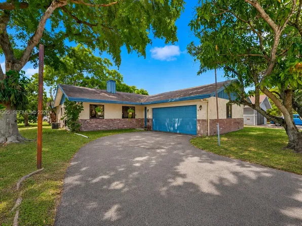 7508 SW 6th Ct, North Lauderdale, FL 33068