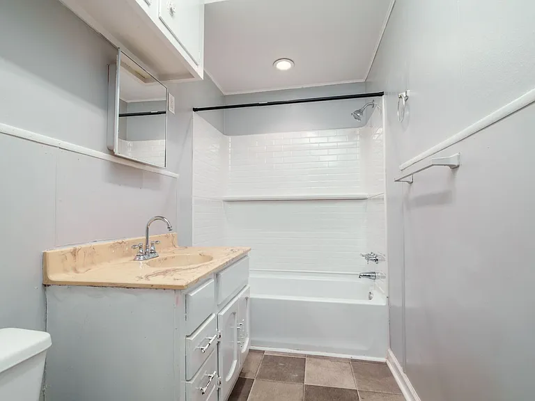 5744 Hoover Ave — Photo 14