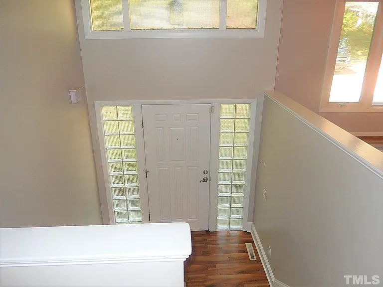 6704 Winding Trl — Photo 2