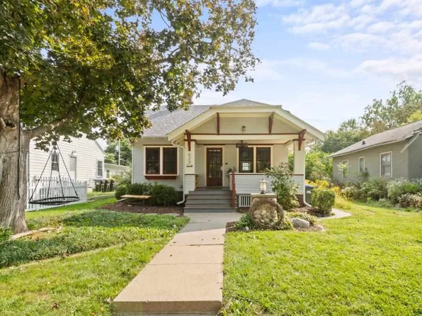 620 Oakland Ave, Iowa City, IA 52240