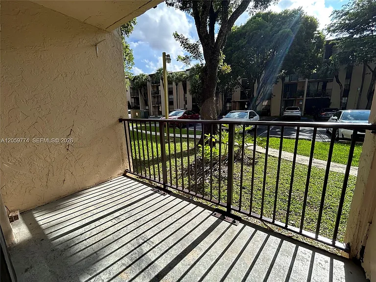 14301 N Kendall Dr #109B — Photo 30