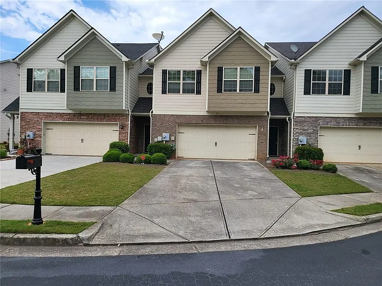 13 Burns View Ct #32G — Photo 1