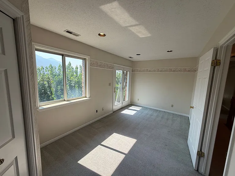 479 S Palisade Dr — Photo 32