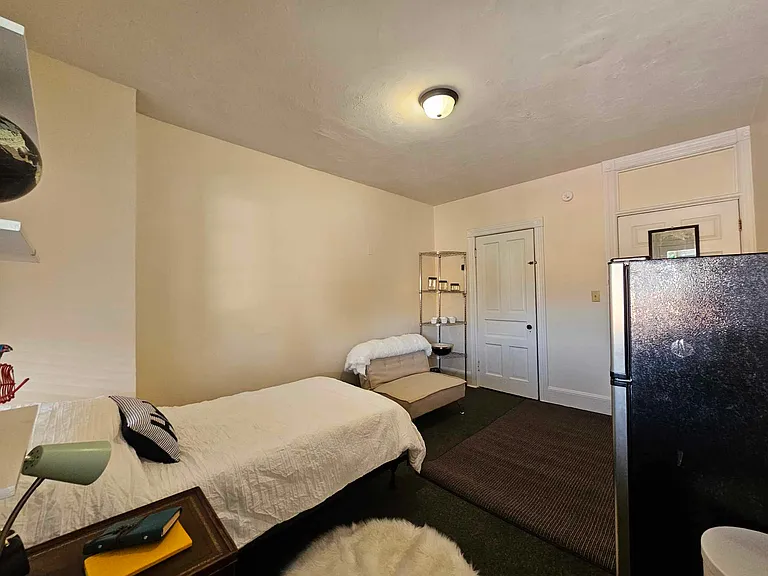 610 Grace St #11 — Photo 4