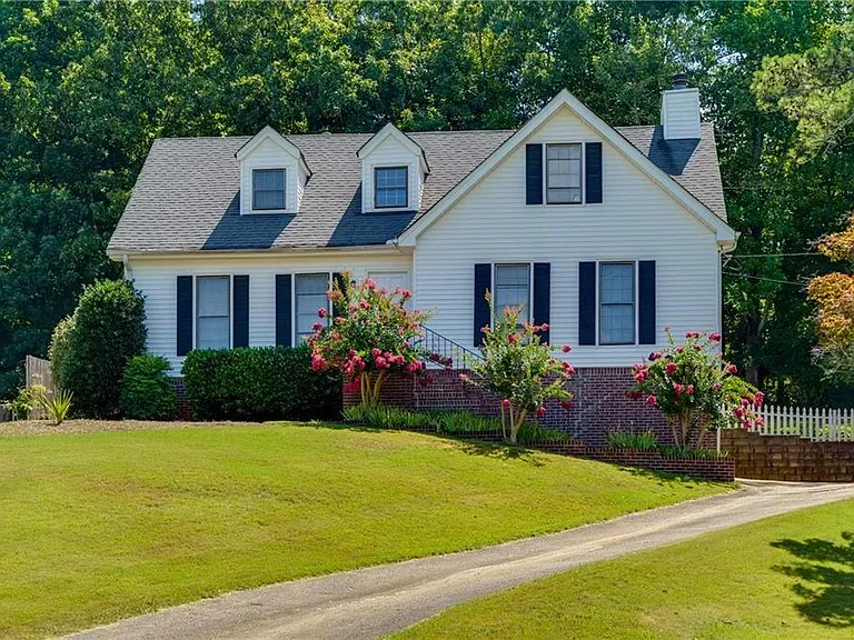 2890 Carrollton Ct — Photo 1