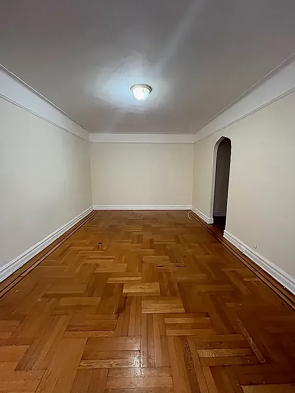428 Stratford Rd APT 3B photo 1
