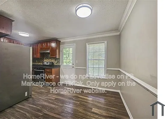 3 bed, 1600 sqft, $1,900 — Photo 3
