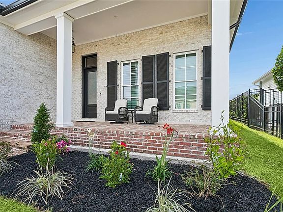 3rd image of 124 Bay Tree Manor Dr
