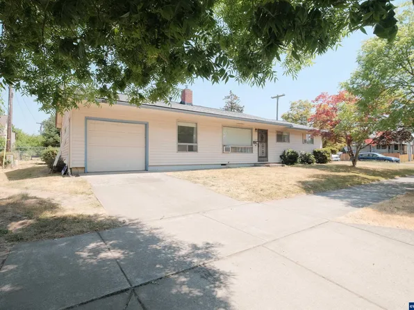 1395 Hill St SE, Albany, OR 97322