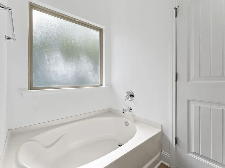 27320 Lashay Dr — Photo 12