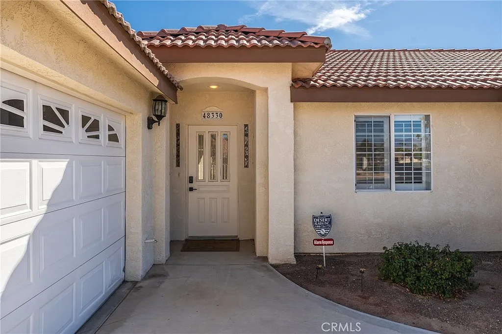 3 bed, 1863 sqft, $4,000 — Photo 2