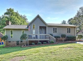 6107 Boulder Creek Ln, Harrisburg, NC 28075