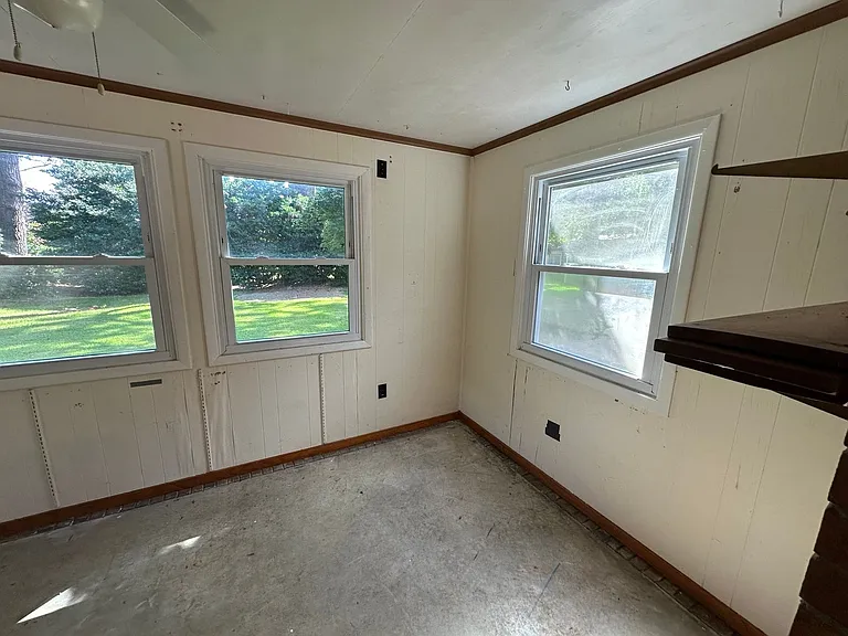 1408 Dermott Ave — Photo 15