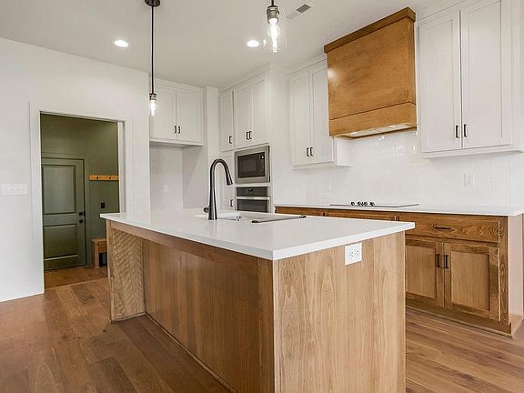 6th image of this home