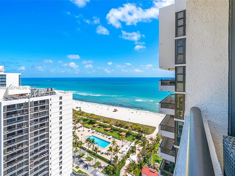 2555 Collins Ave #2402 — Photo 33