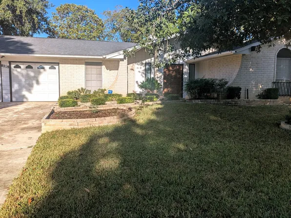 8218 Joe Dimaggio, San Antonio, TX 78240