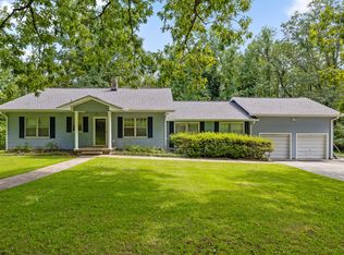 1702 James Blvd, Signal Mountain, TN 37377