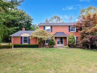 687 Foxhall Rd, Bloomfield Hills, MI, 48304