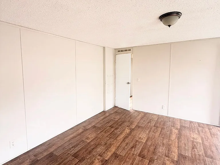 2081 Oakshire Rd #14 — Photo 10