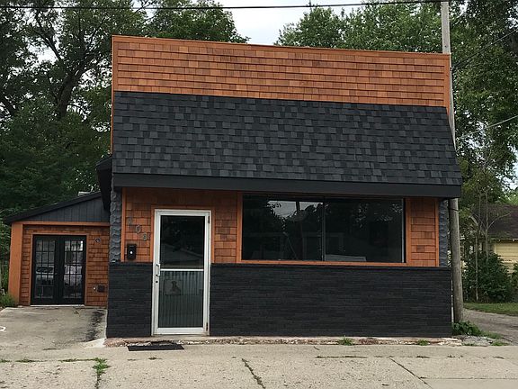 2nd image of 208 S Madison St