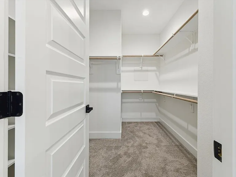 812 Thornton Rd #D — Photo 8