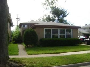 9247 Lavergne Ave, Skokie, IL 60077
