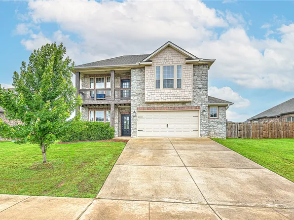 1407 Crestwood Hills Ln, Cave Springs, AR 72718