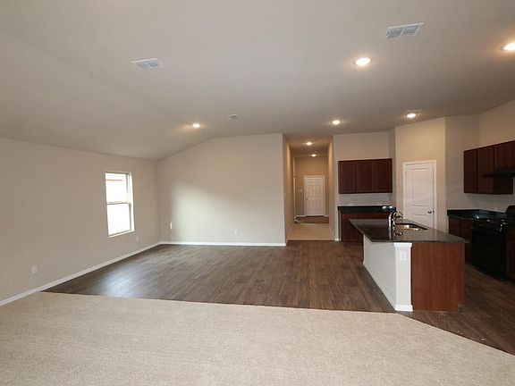 3rd image of 6036 Halton Dr