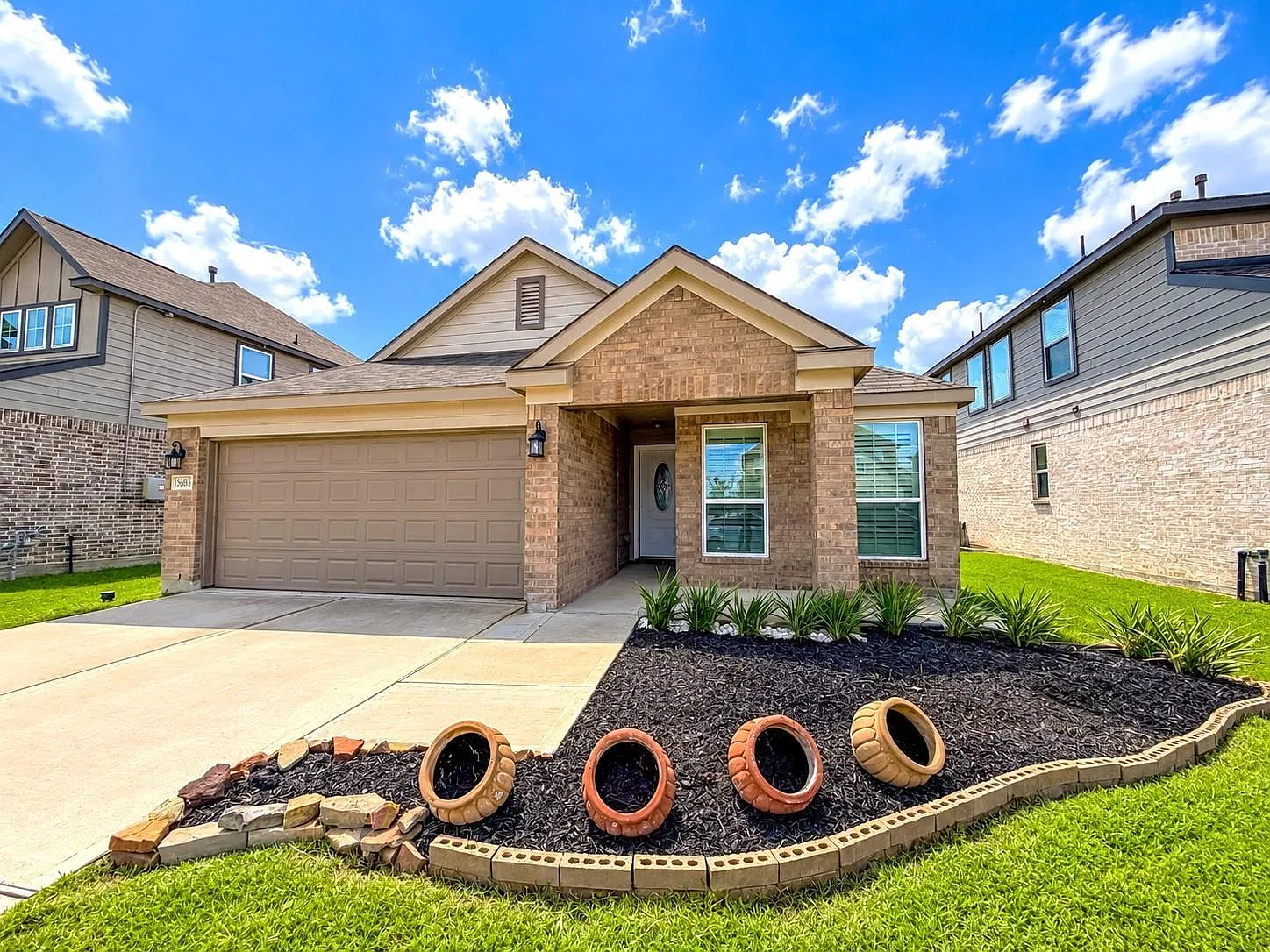 4 bed, 3.0 bath, 1986 sqft, $2,800 — Photo 4