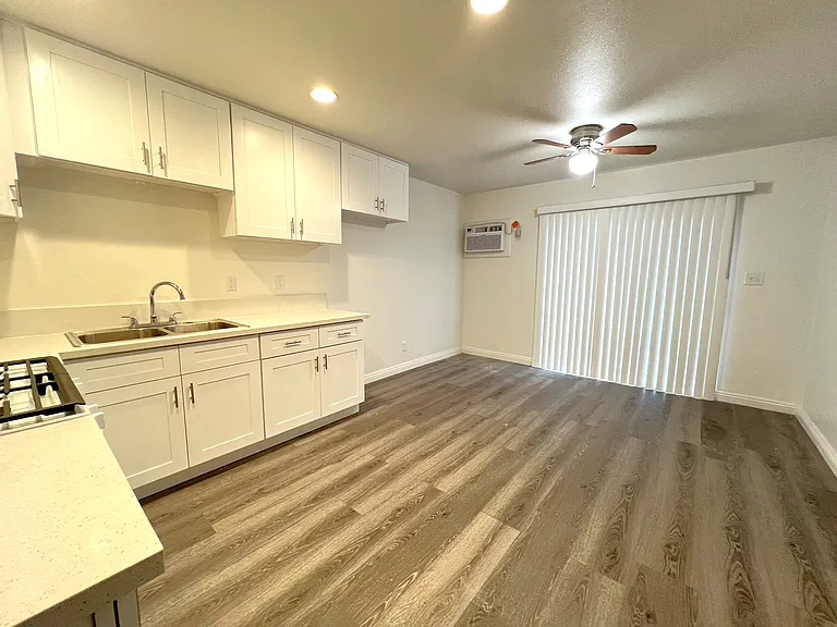 520 Dora Guzman Ave #B — Photo 7