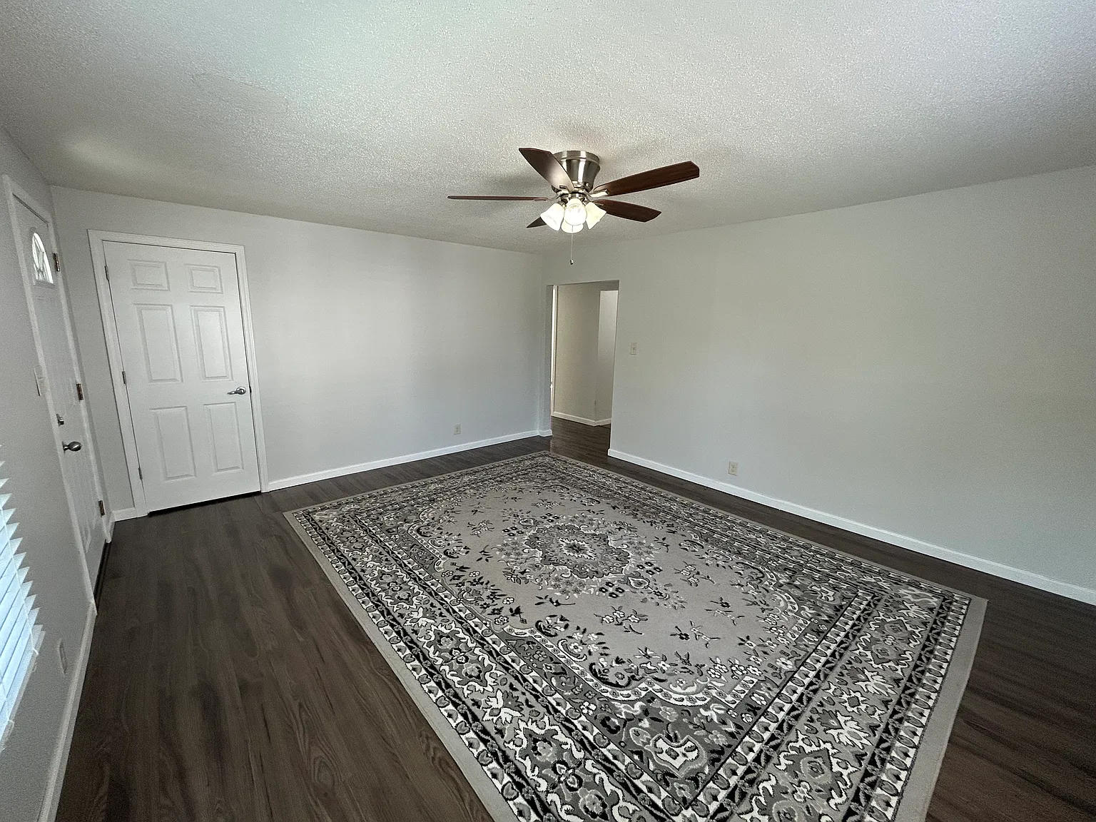 3 bed, 1134 sqft, $1,695 — Photo 3