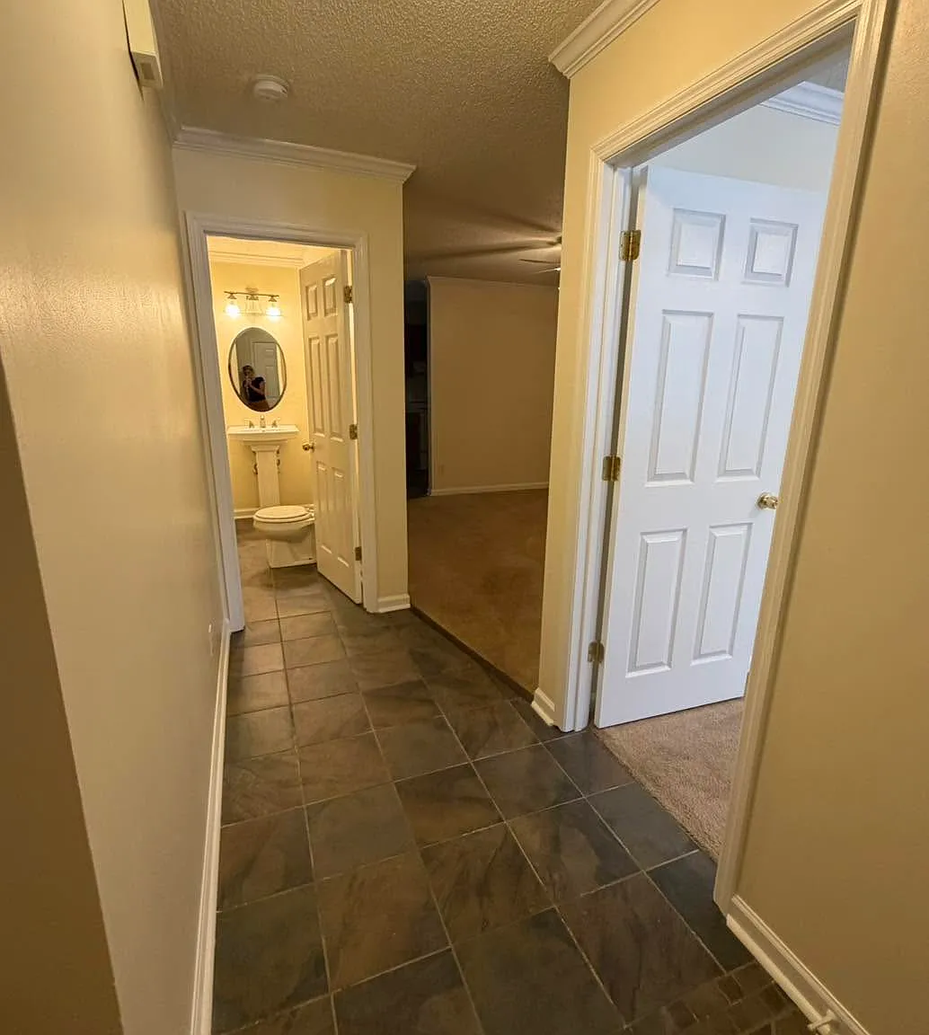 2 bed, 1150 sqft, $1,600 — Photo 3