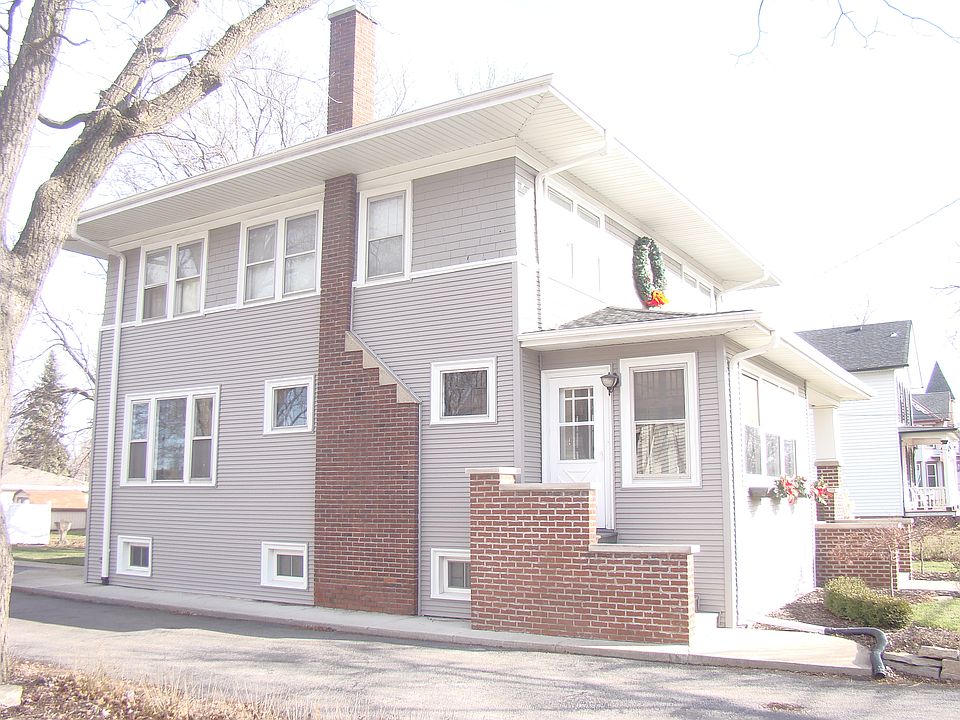 1st image of 275 E 4th Ave