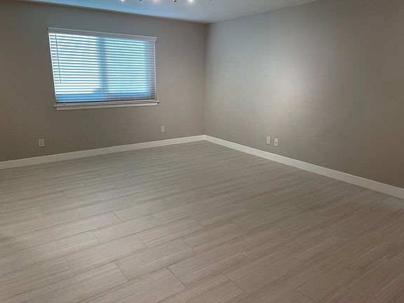 5th image of 1042 Adler Dr #F
