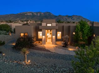 11 Tiwa Trl, Placitas, NM 87043