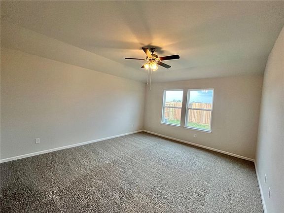 4th image of 923 Coffee Mill Ln