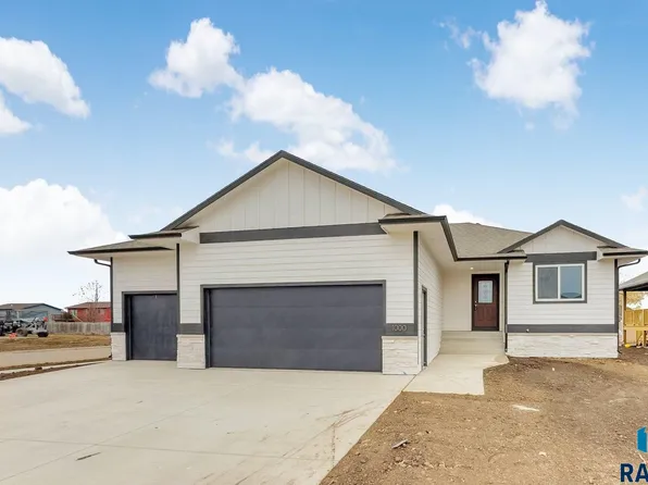 1000 Birch St, Harrisburg, SD 57032