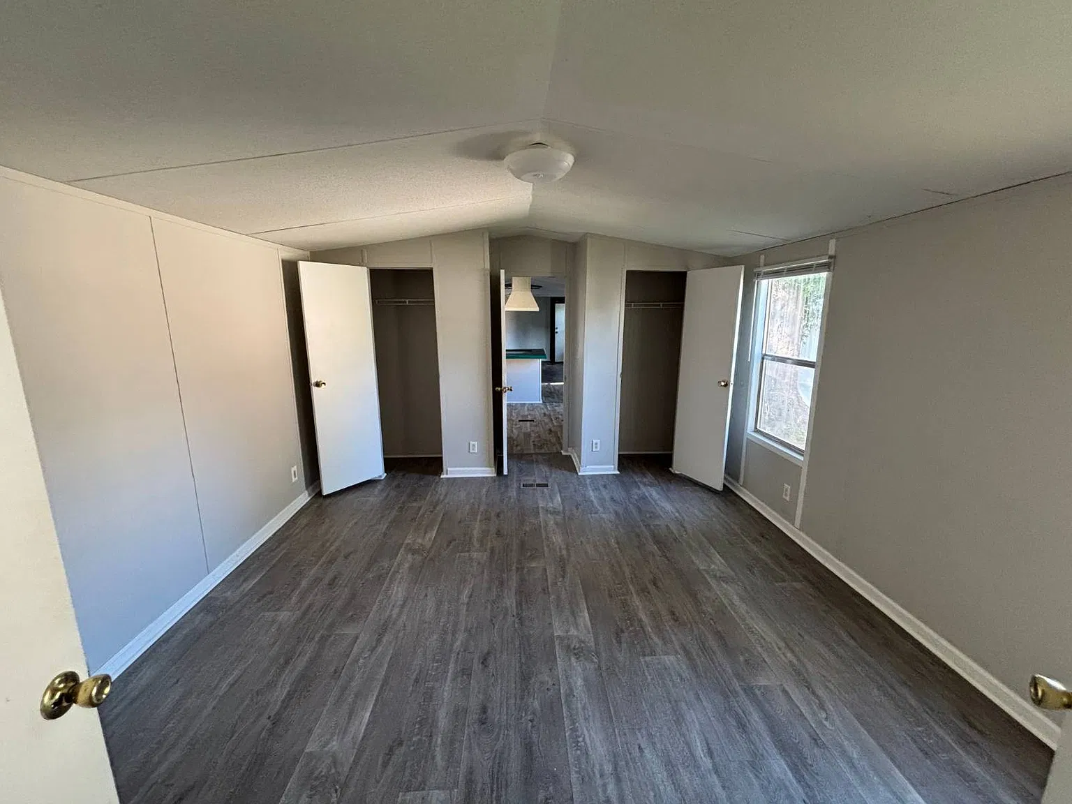 3 bed, 2.0 bath, $1,150 — Photo 3