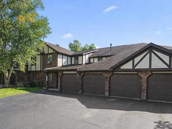 5015 Spinnaker Ln Unit C, Crown Point, IN 46307