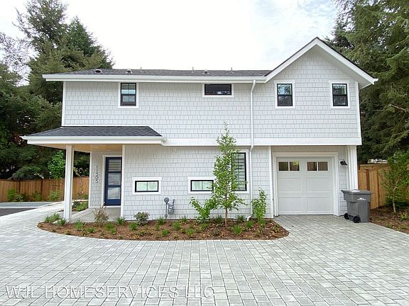 3rd image of 11505 112th Pl NE