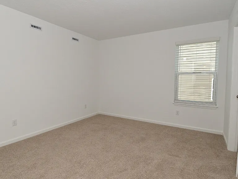 7348 Deerberg Dr — Photo 48