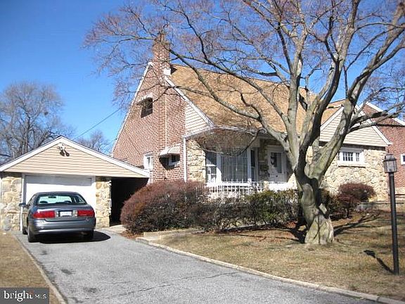 2nd image of 107 Donnelly Ave