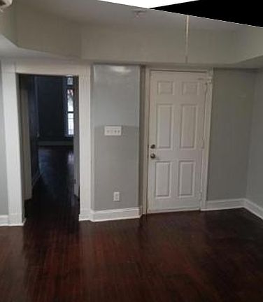 3rd image of 1712 W Lombard St #1